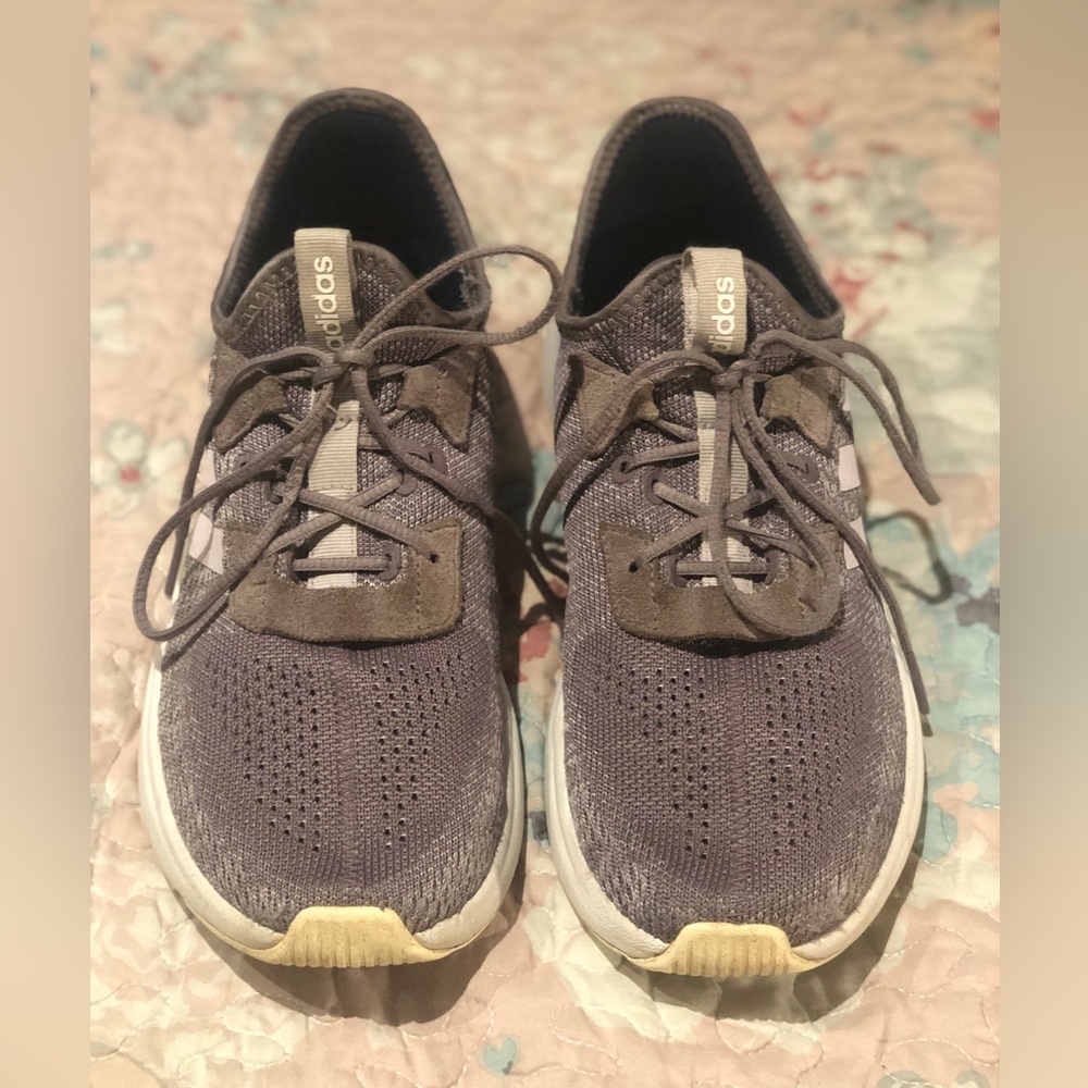 Adidas tennis shoes